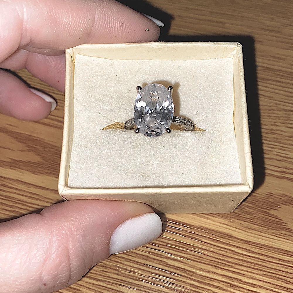 **SILVER CZ DIAMOND RING SIZE 6 💍 - Picture 5 of 9
